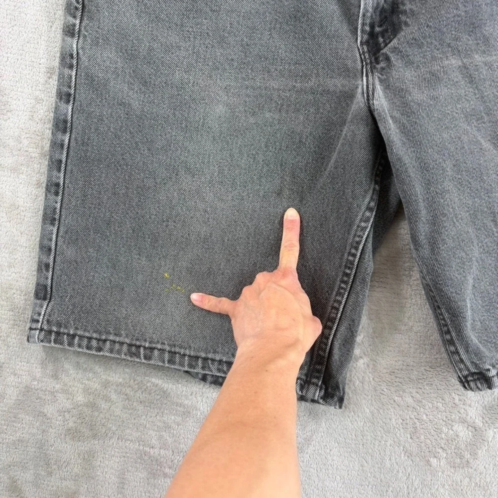 Vintage Levi's 550 Relaxed‎ Fit Denim Shorts Men 34 (Tag 36) Distressed 90s USA